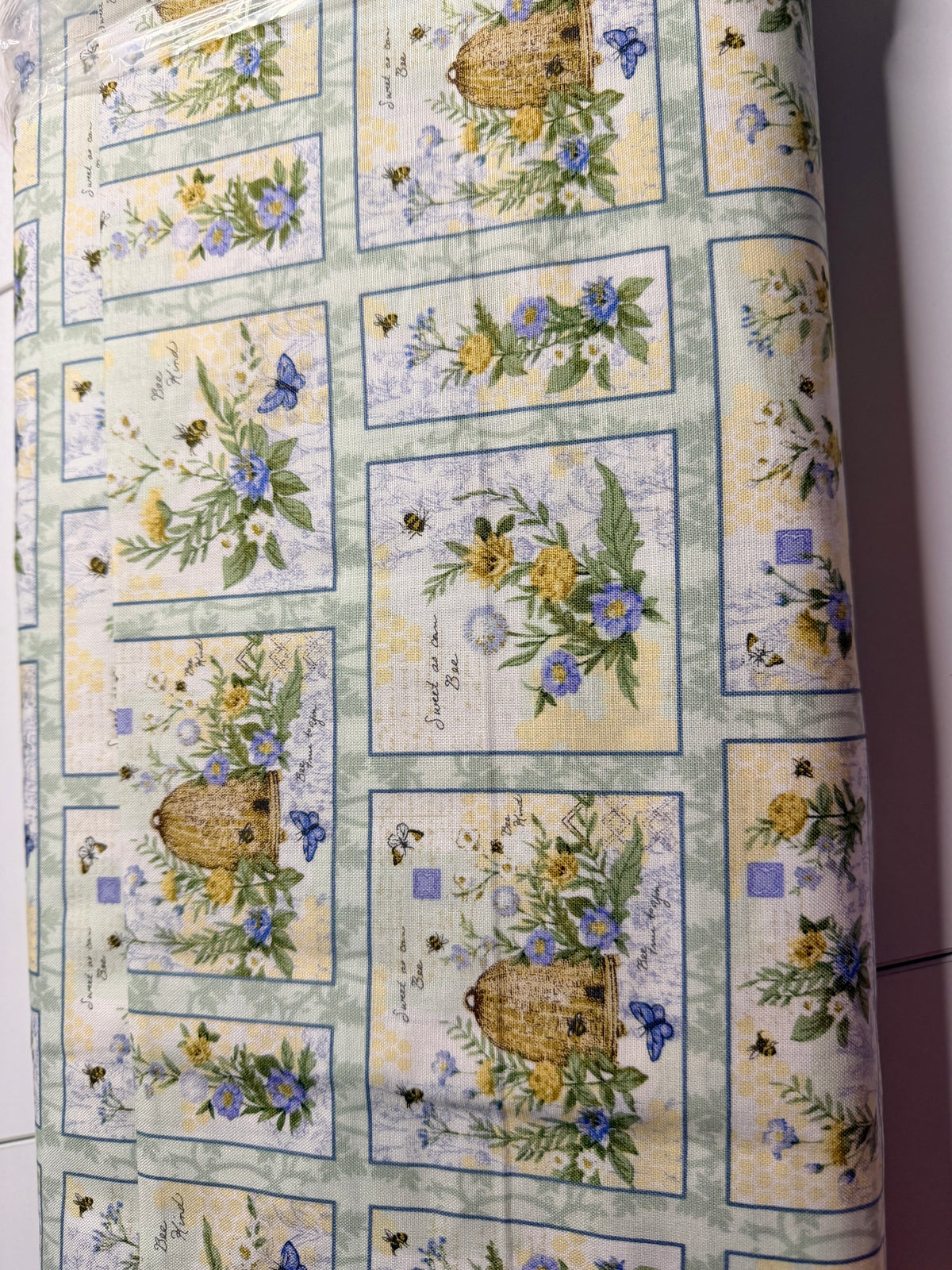 Springs Creative Novelty Sweet As Can Bee - Patch
