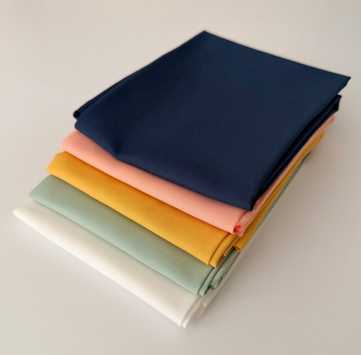 Beginner Quilt Fabric Bundle – Fat Quarter Starter Set – Soft Pastel Quilting Fabrics – Cotton Quilt Kit for Beginners