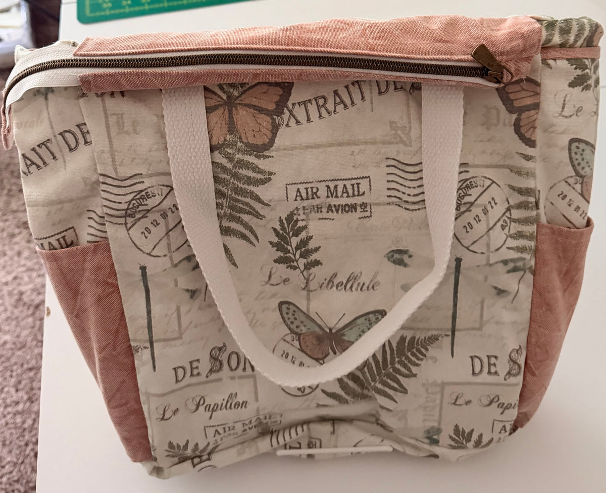 Butterfly 🦋 and Floral Print Handbag 👜