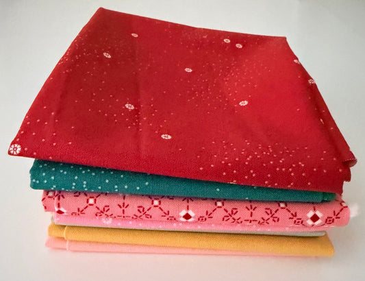 Scrappy Fat Quarter Bundle – Cottage Quilt Fabric Mix – Bright Floral Quilting Fabrics